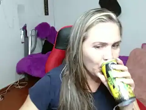 Snapshot of helenca43 chatting on February 2025 04:10:01 AM helenca43 online show from February 2025 04:10:01 AM