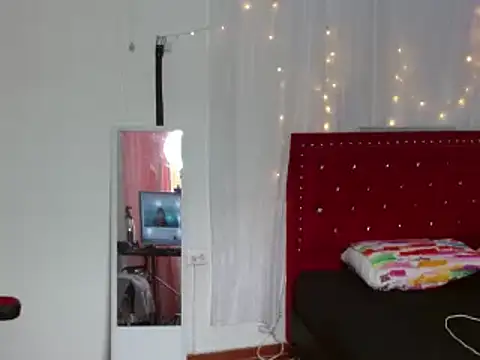 Snapshot of helenca43 chatting on March 2025 02:40:01 PM helenca43 online show from March 2025 02:40:01 PM