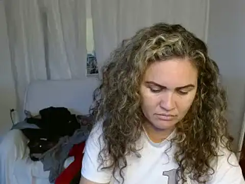 Snapshot of helenca43 chatting on March 2025 08:29:02 PM helenca43 online show from March 2025 08:29:02 PM