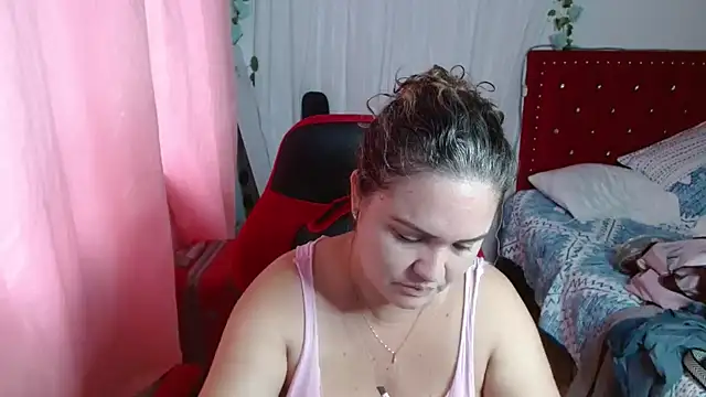 Snapshot of helenca43 chatting on September 2025 11:25:01 AM helenca43 online show from September 2025 11:25:01 AM