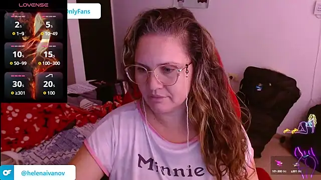 Snapshot of helenca43 chatting on October 2025 12:24:02 PM helenca43 online show from October 2025 12:24:02 PM