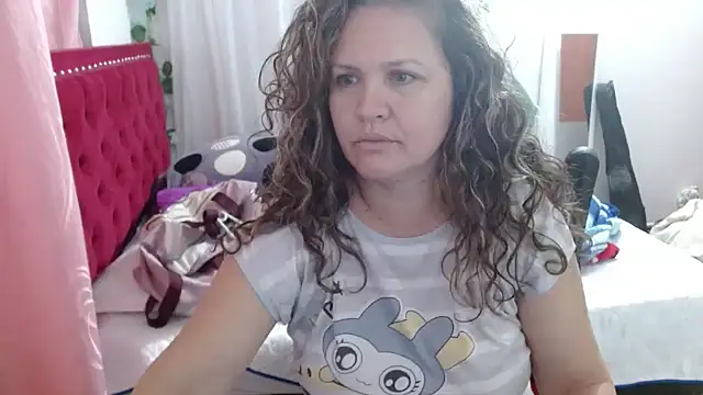 Snapshot of helenca43 chatting on October 2025 10:00:02 AM helenca43 online show from October 2025 10:00:02 AM