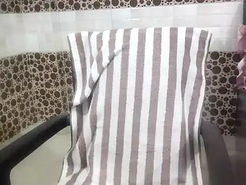 Snapshot of Aarvi_Arora chatting on December 2024 10:50:02 AM Aarvi Arora online show from December 2024 10:50:02 AM