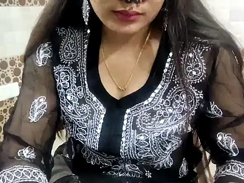 Snapshot of Aarvi_Arora chatting on December 2024 02:11:02 PM Aarvi Arora online show from December 2024 02:11:02 PM