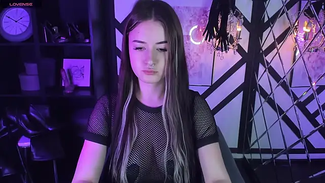 Lily Moonlight online show from January 2025 11:04:02 AM