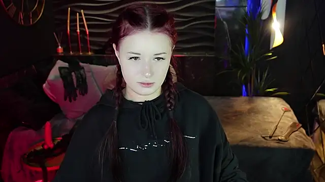 Lily Moonlight online show from October 2025 07:41:02 AM