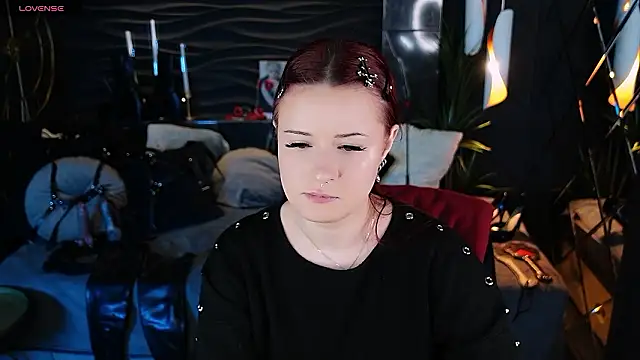 Lily Moonlight online show from March 2026 02:22:02 PM