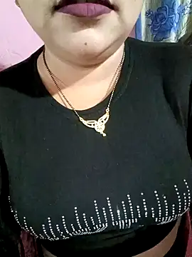 Snapshot of Beautyy38 chatting on January 2025 02:53:02 AM Beautyy38 online show from January 2025 02:53:02 AM