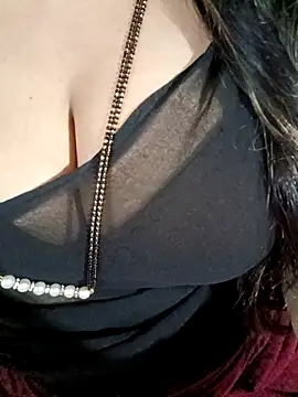 Snapshot of Beautyy38 chatting on October 2025 03:18:02 AM Beautyy38 online show from October 2025 03:18:02 AM