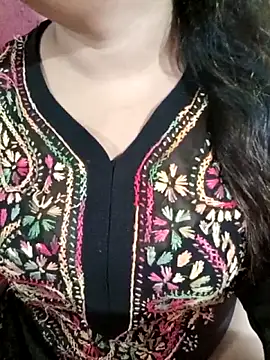 Snapshot of Beautyy38 chatting on October 2025 03:36:02 AM Beautyy38 online show from October 2025 03:36:02 AM