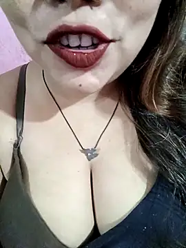 Snapshot of Beautyy38 chatting on November 2025 03:27:02 AM Beautyy38 online show from November 2025 03:27:02 AM