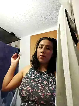 Snapshot of Im_Alma_ chatting on February 2026 01:07:01 PM Im Alma online show from February 2026 01:07:01 PM