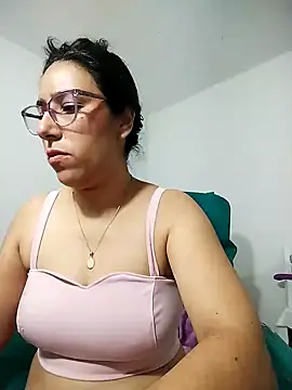 Snapshot of Im_Alma_ chatting on June 2026 12:04:01 AM Im Alma online show from June 2026 12:04:01 AM