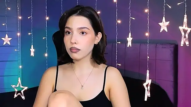 Stacy Gonzales  online show from October 2025 08:01:01 AM