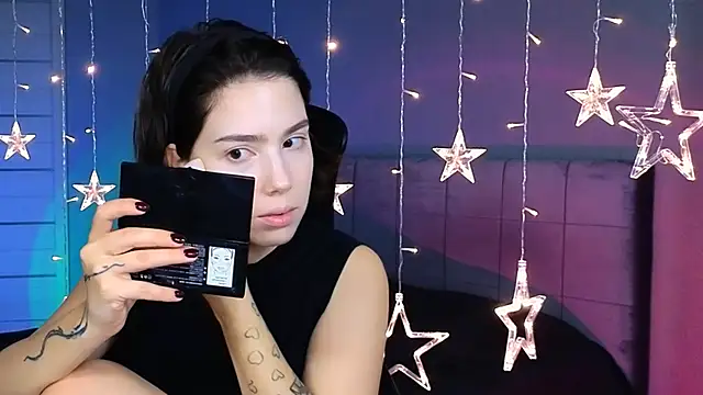 Stacy Gonzales  online show from November 2025 09:33:01 AM