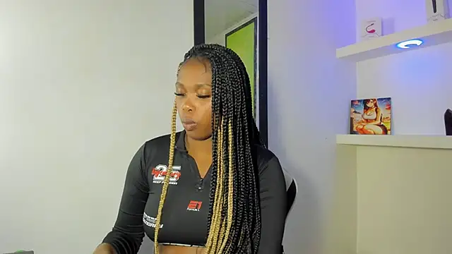 Snapshot of zendaya_wilson chatting on November 2025 05:17:01 AM zendaya wilson online show from November 2025 05:17:01 AM