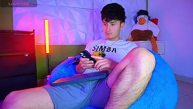 santyago taylor online show from September 2025 06:57:01 PM