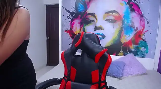 cristal horny19 online show from February 2025 09:49:01 AM