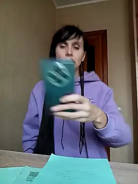 Francenia lolis online show from January 2025 12:19:02 PM