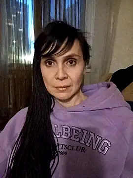 Francenia lolis online show from February 2025 03:28:02 PM