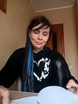 Francenia lolis online show from September 2025 07:47:01 AM