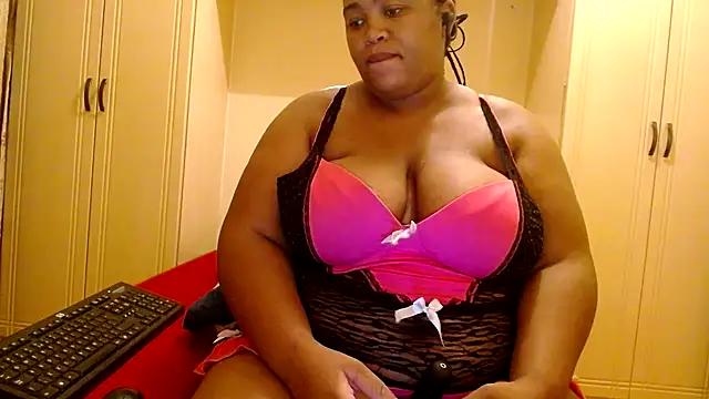 kittydollyx02 online show from February 2025 09:20:02 PM