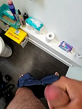 Snapshot of eric69_69 chatting on September 2025 08:52:01 AM eric69 69 online show from September 2025 08:52:01 AM