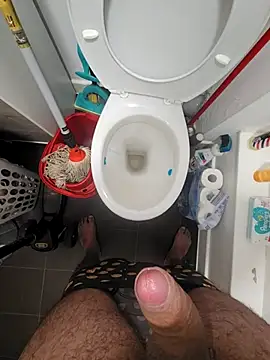 Snapshot of eric69_69 chatting on October 2025 06:28:02 AM eric69 69 online show from October 2025 06:28:02 AM