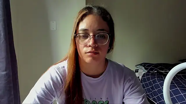 Snapshot of atenas_05_ chatting on February 2025 06:48:02 PM atenas 05 online show from February 2025 06:48:02 PM