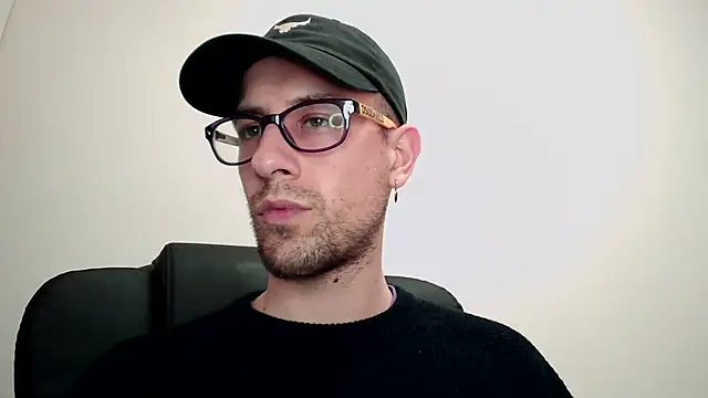 mikealcorleone online show from February 2025 09:50:01 PM