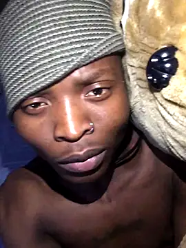 Mzulonesausy online show from November 2025 06:17:01 PM