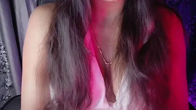 Snapshot of SexyAndHottie chatting on May 2026 04:34:01 PM SexyAndHottie online show from May 2026 04:34:01 PM