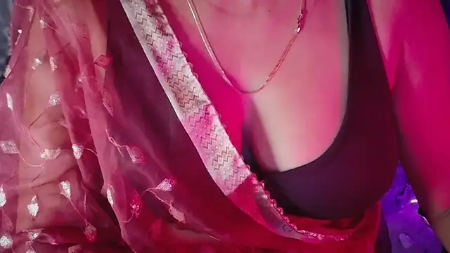 Snapshot of SexyAndHottie chatting on May 2026 05:10:01 PM SexyAndHottie online show from May 2026 05:10:01 PM