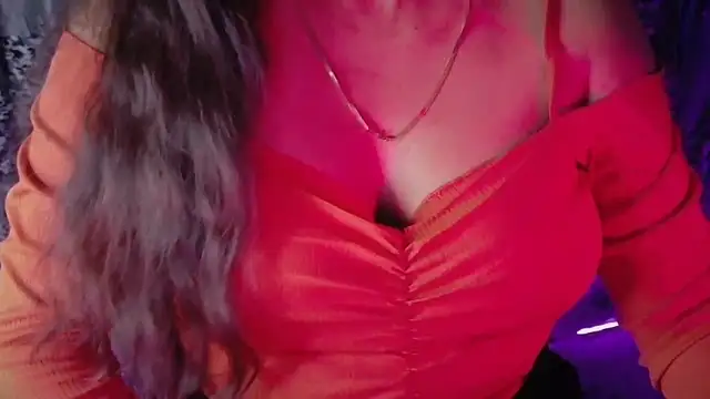 Snapshot of SexyAndHottie chatting on May 2026 04:03:01 PM SexyAndHottie online show from May 2026 04:03:01 PM