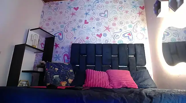 KOURTNEY-- online show from March 2025 01:43:01 AM