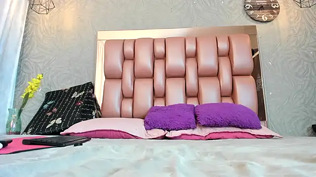 KOURTNEY-- online show from February 2026 02:37:01 AM