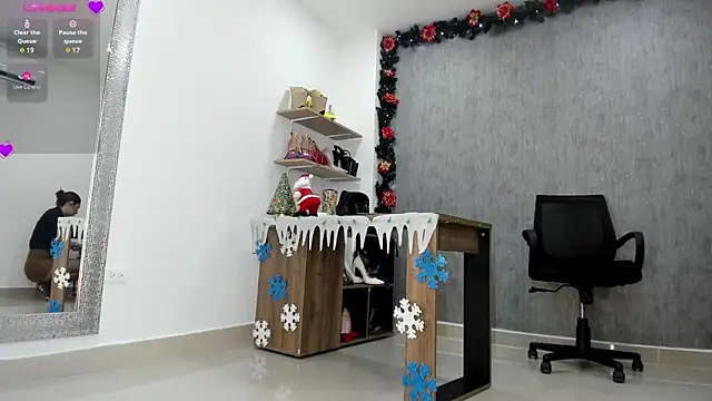 Ella Pride1 online show from December 2024 03:11:01 PM