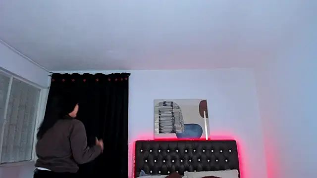 mia aira online show from February 2025 07:27:02 PM