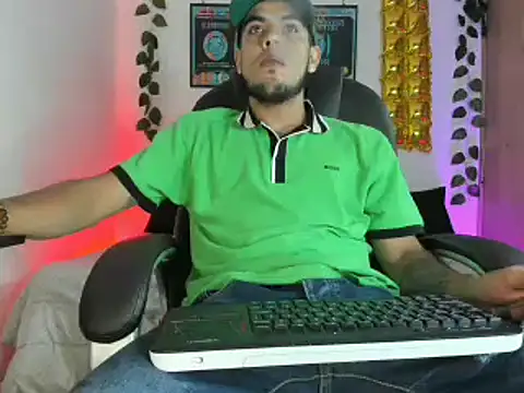 mikee scooth online show from February 2025 03:12:01 AM