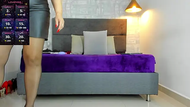 missnatash online show from November 2025 05:41:01 PM