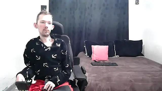 Sophia and Thomas online show from February 2025 11:31:02 AM