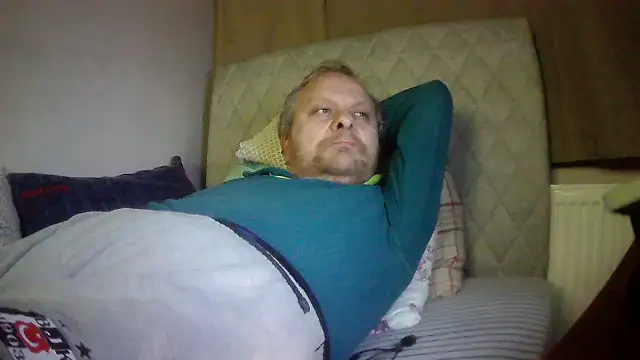 Snapshot of amylrmm1903 chatting on March 2025 04:42:02 PM amylrmm1903 online show from March 2025 04:42:02 PM