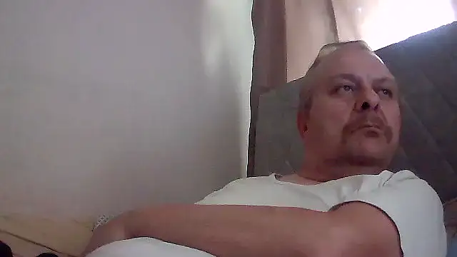 Snapshot of amylrmm1903 chatting on September 2025 12:40:02 PM amylrmm1903 online show from September 2025 12:40:02 PM