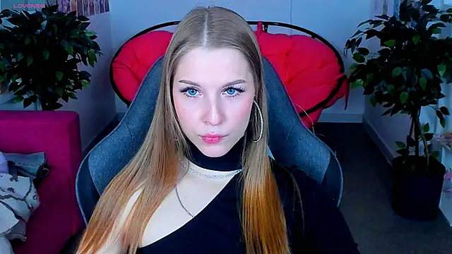 CuteMousee online show from December 2024 02:59:02 PM