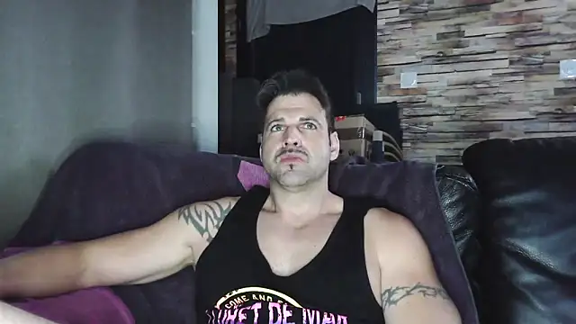 XxBigboybandxX online show from February 2026 03:08:01 PM