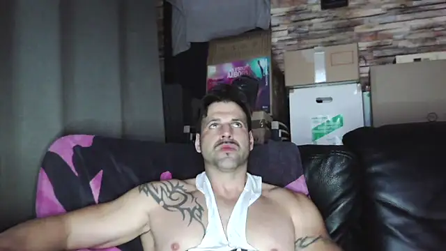 XxBigboybandxX online show from March 2026 06:03:01 PM