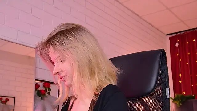 TinaDavil online show from January 2026 01:15:01 PM