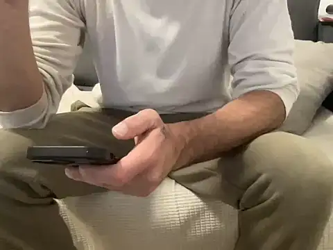 4small4inchlol online show from March 2026 07:51:02 PM