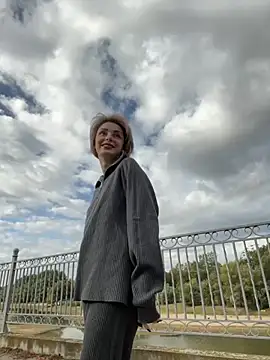 SandraCarter online show from September 2025 06:19:02 AM