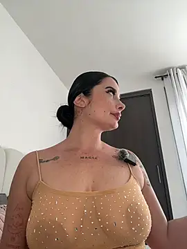 Libia James online show from June 2026 10:07:01 PM